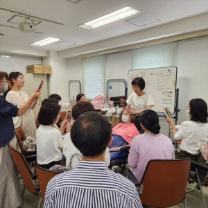大阪で、「ヘッドスパ」と「小顔美点ステップアップ」の講習会