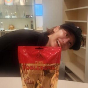 美容家でインフルエンサーのかずほさんがお土産を！