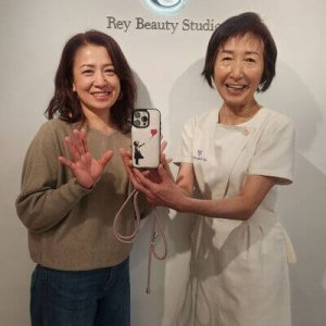 スマホの裏がバンクシー！